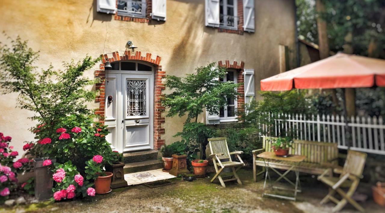 Relais De Chasse La Chaignaie Saint-Hilaire-de-Loulay Exterior foto